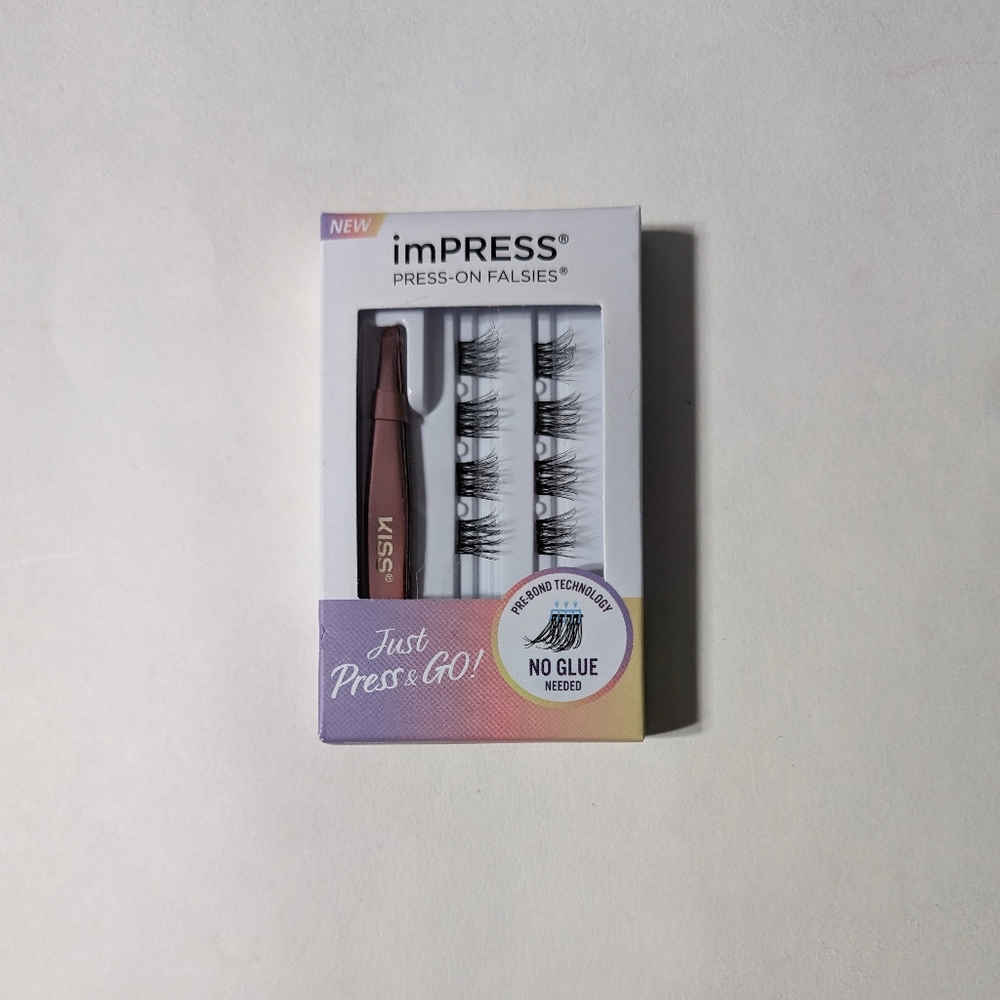 💙 imPRESS NWT Press-On Falsies